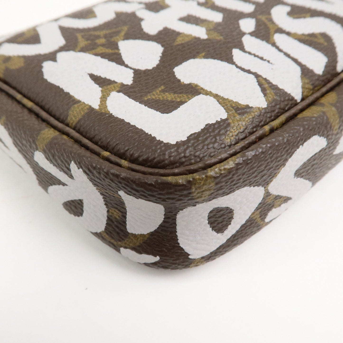 Louis Vuitton Monogram Graffiti Pochette Accessoires Pouch M92192【Pre-order】