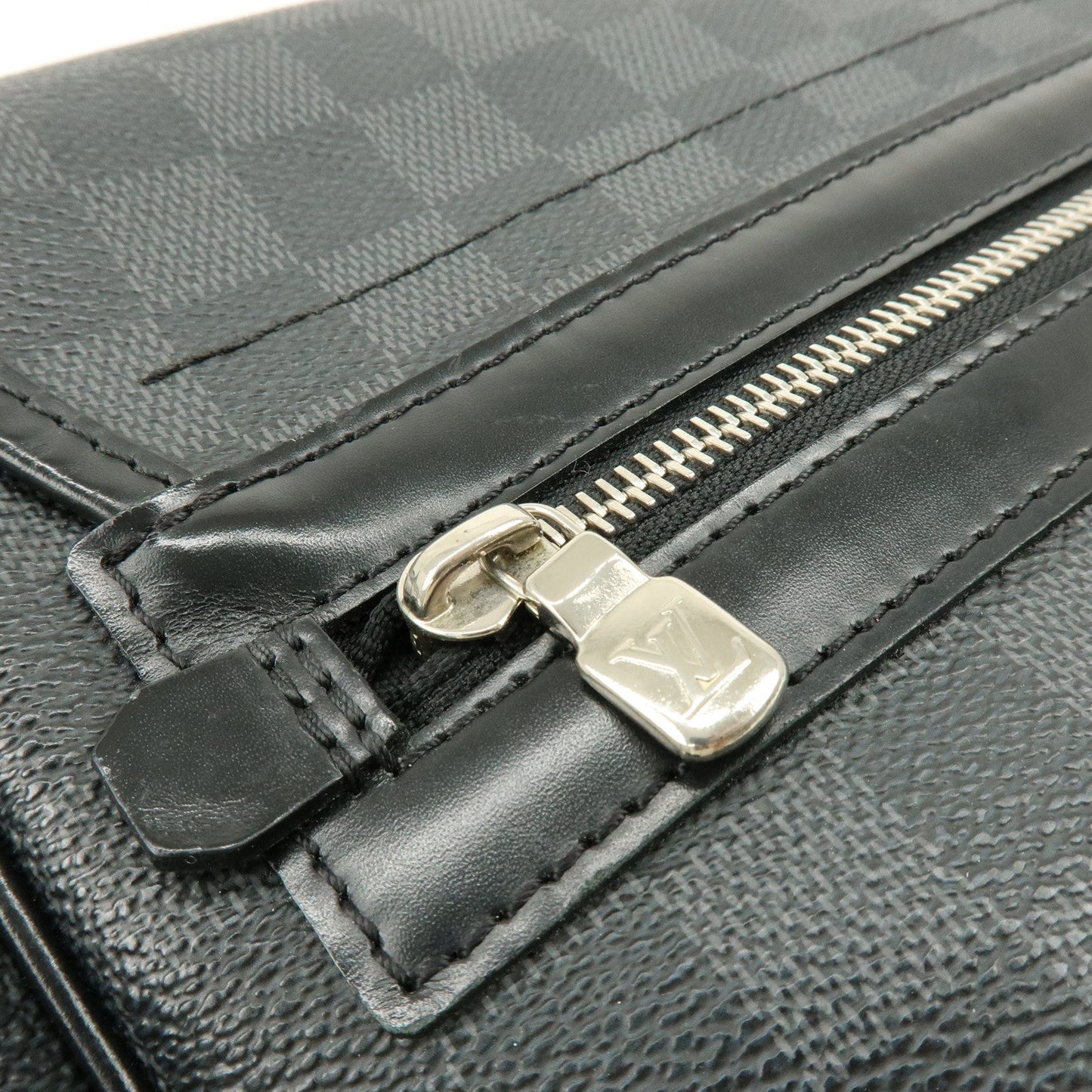 Louis Vuitton Damier Graphite Daniel MM Shoulder Bag N58029【Pre-order】