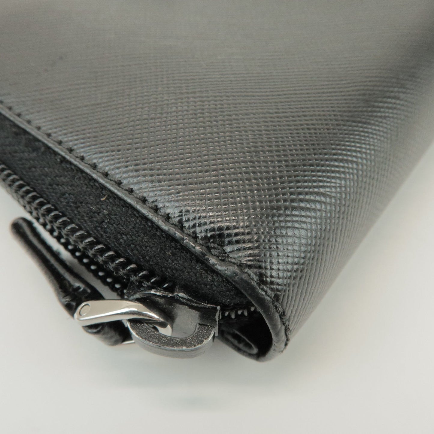 Prada Logo Leather Round Zippy Bi-fold Wallet Black 1ML522【Pre-order】