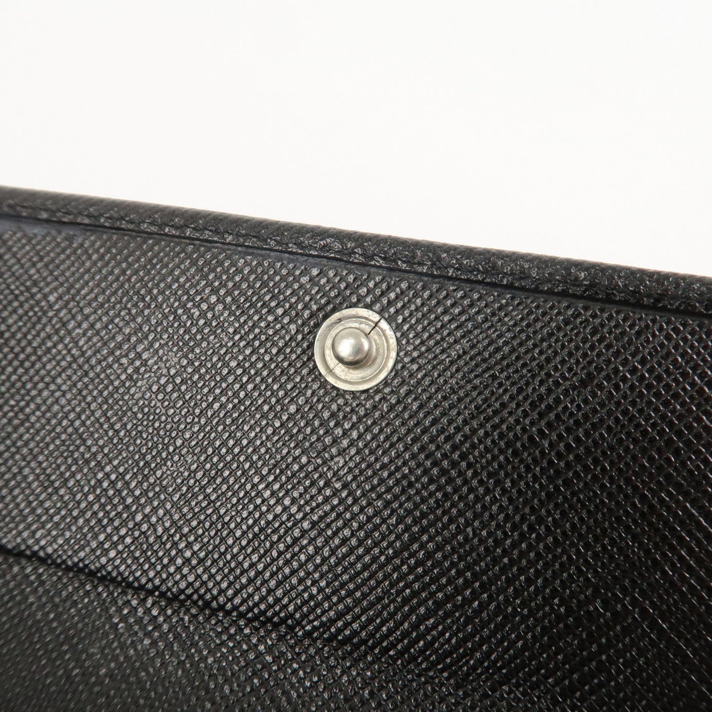 Prada Triangle Logo Saffiano Leather Compact Wallet Black M53X【Pre-order】