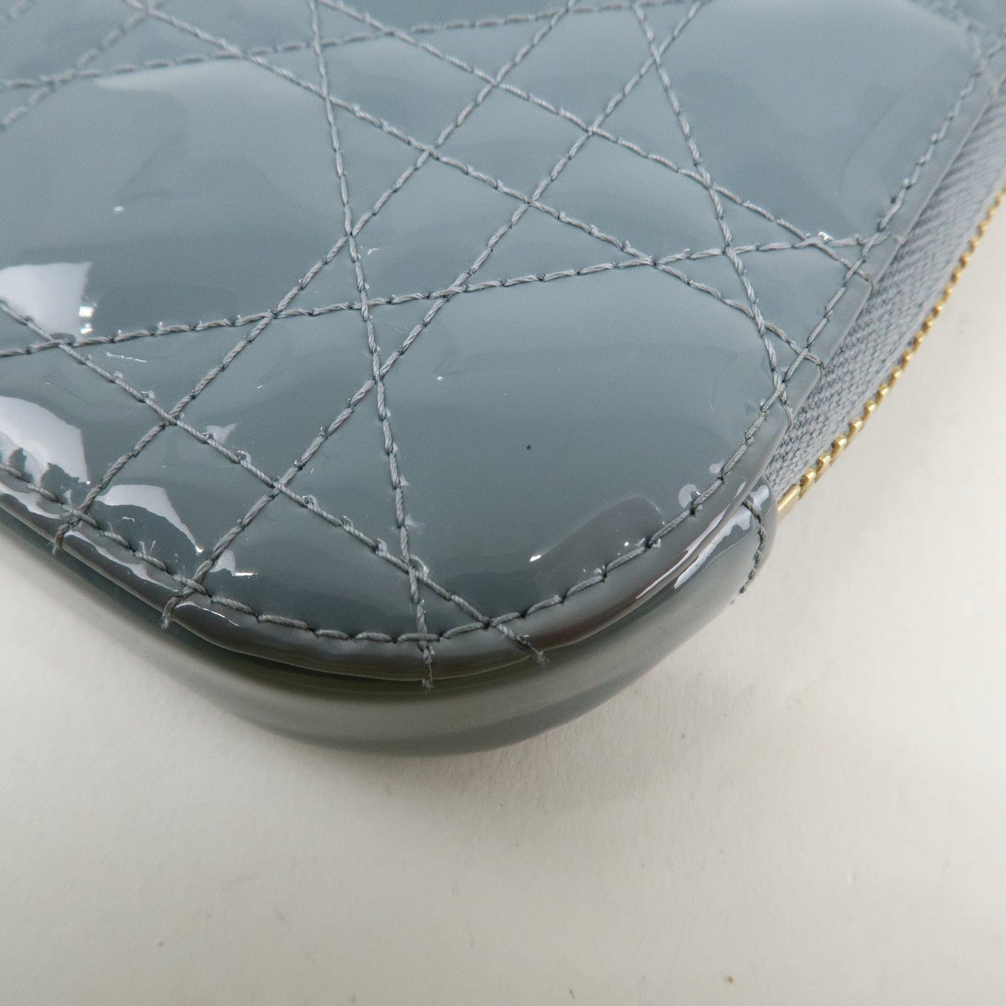 Christian Dior Lady Dior Cannage Patent Leather Phone Holder【Pre-order】