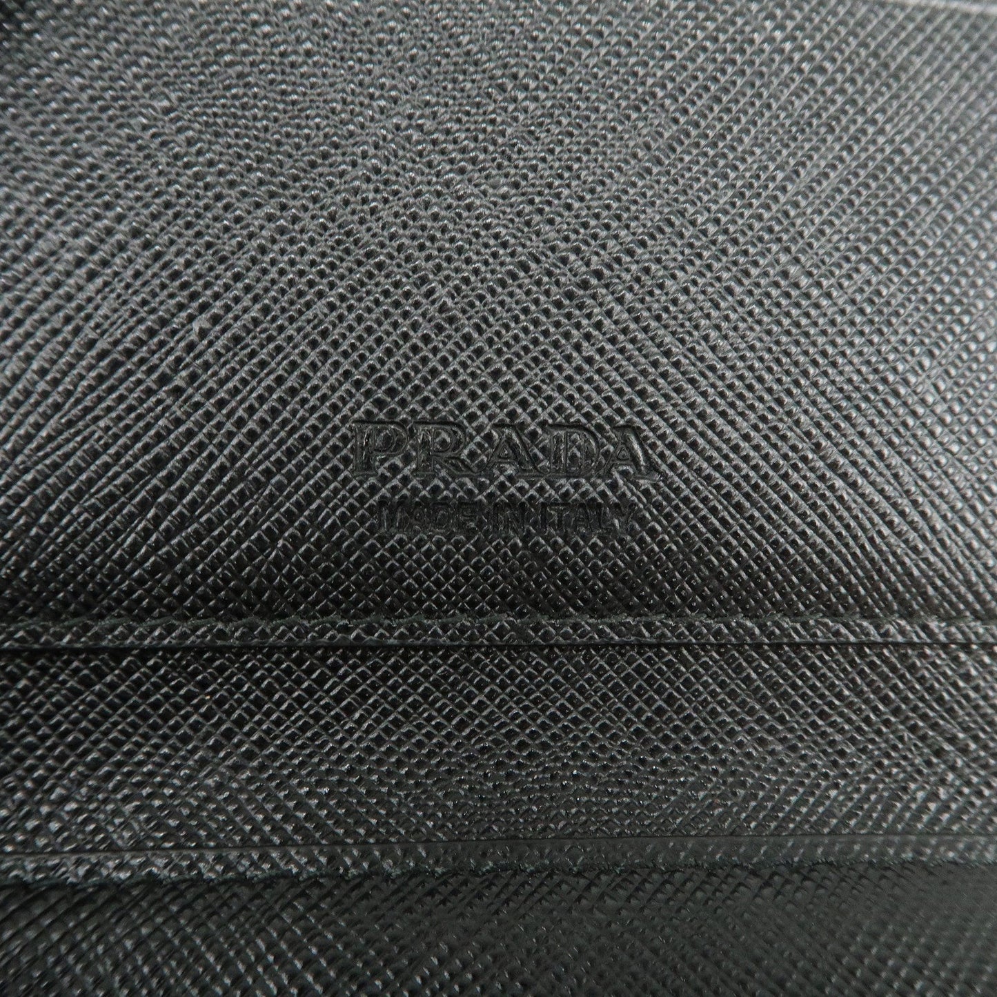 Prada Logo Saffiano Leather Compact Wallet Black 2MC066【Pre-order】