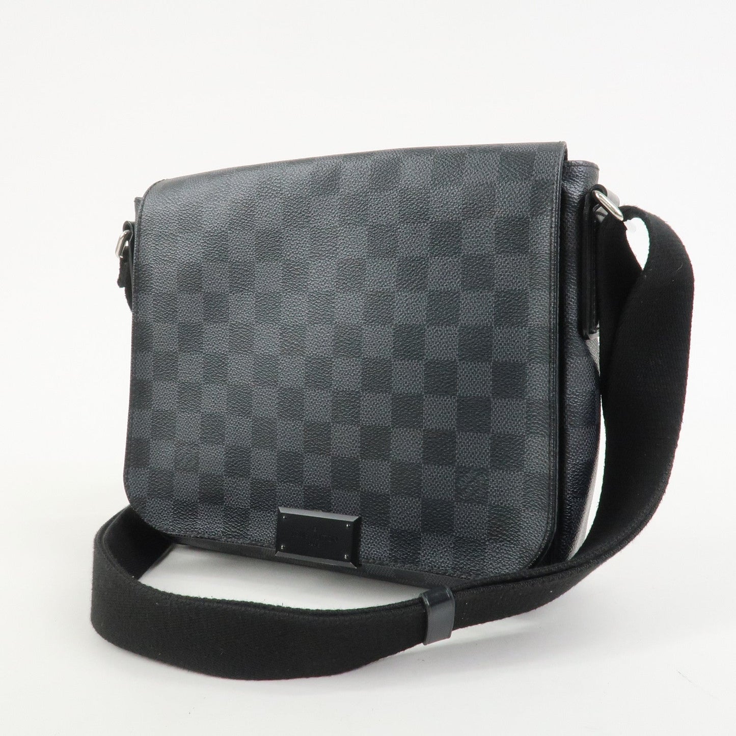 Louis Vuitton Damier Graphite District PM Shoulder Bag Noir N41260【Pre-order】