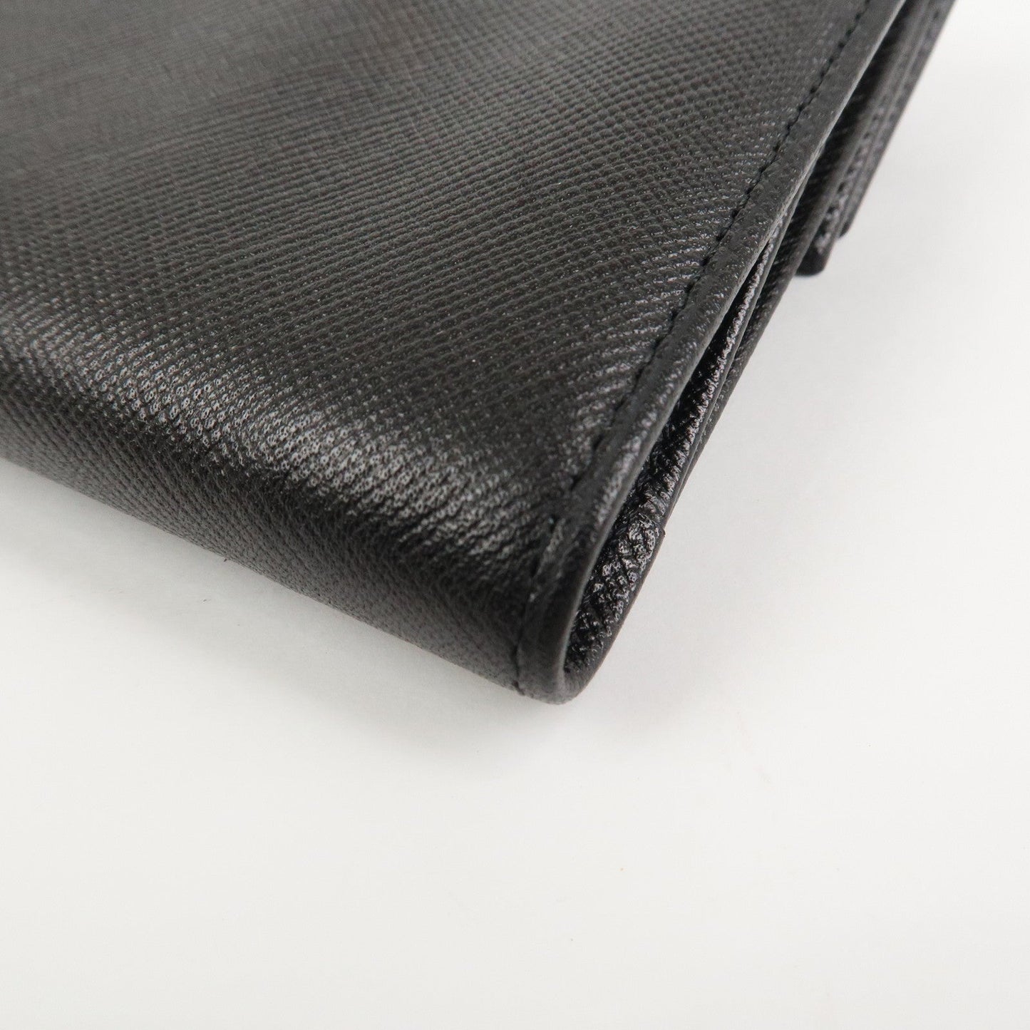 Prada Triangle Logo Saffiano Leather Compact Wallet Black M53X【Pre-order】