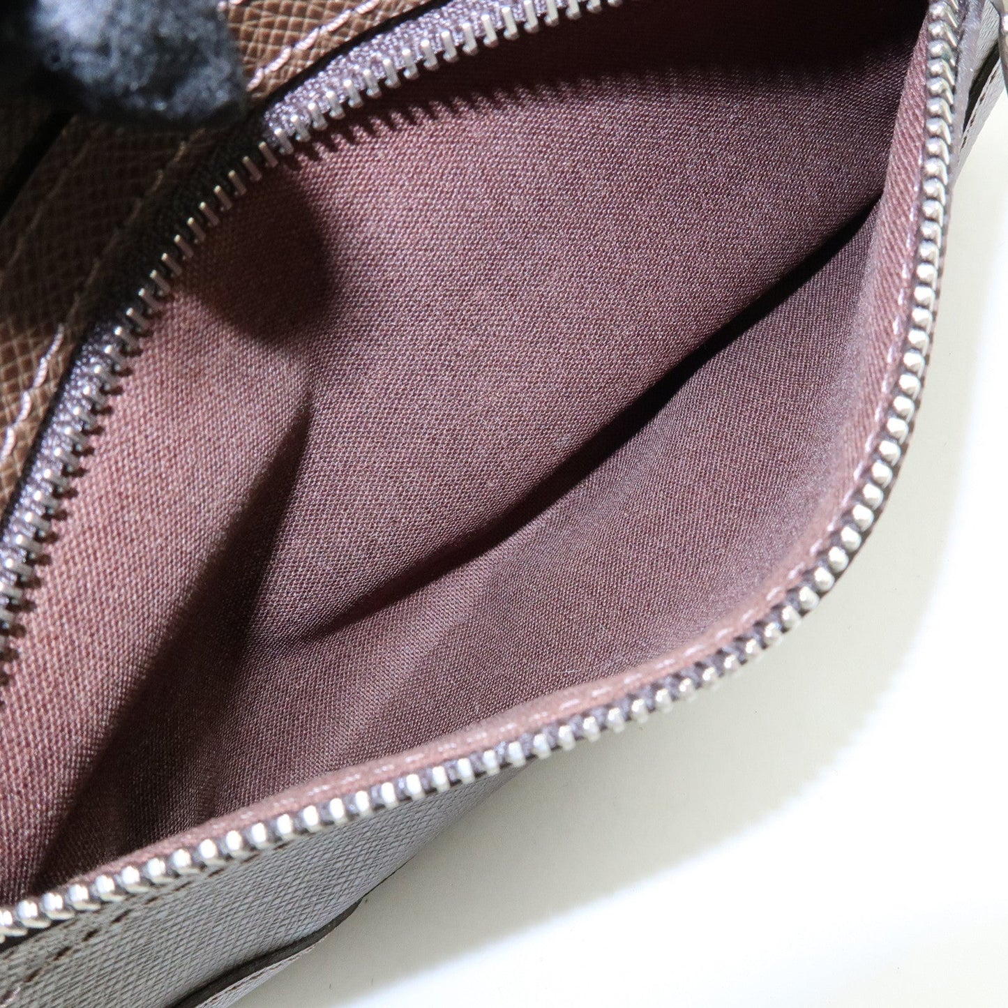 Louis Vuitton Taiga Neo Pavel Clultch Bag Grizzly M31148【Pre-order】