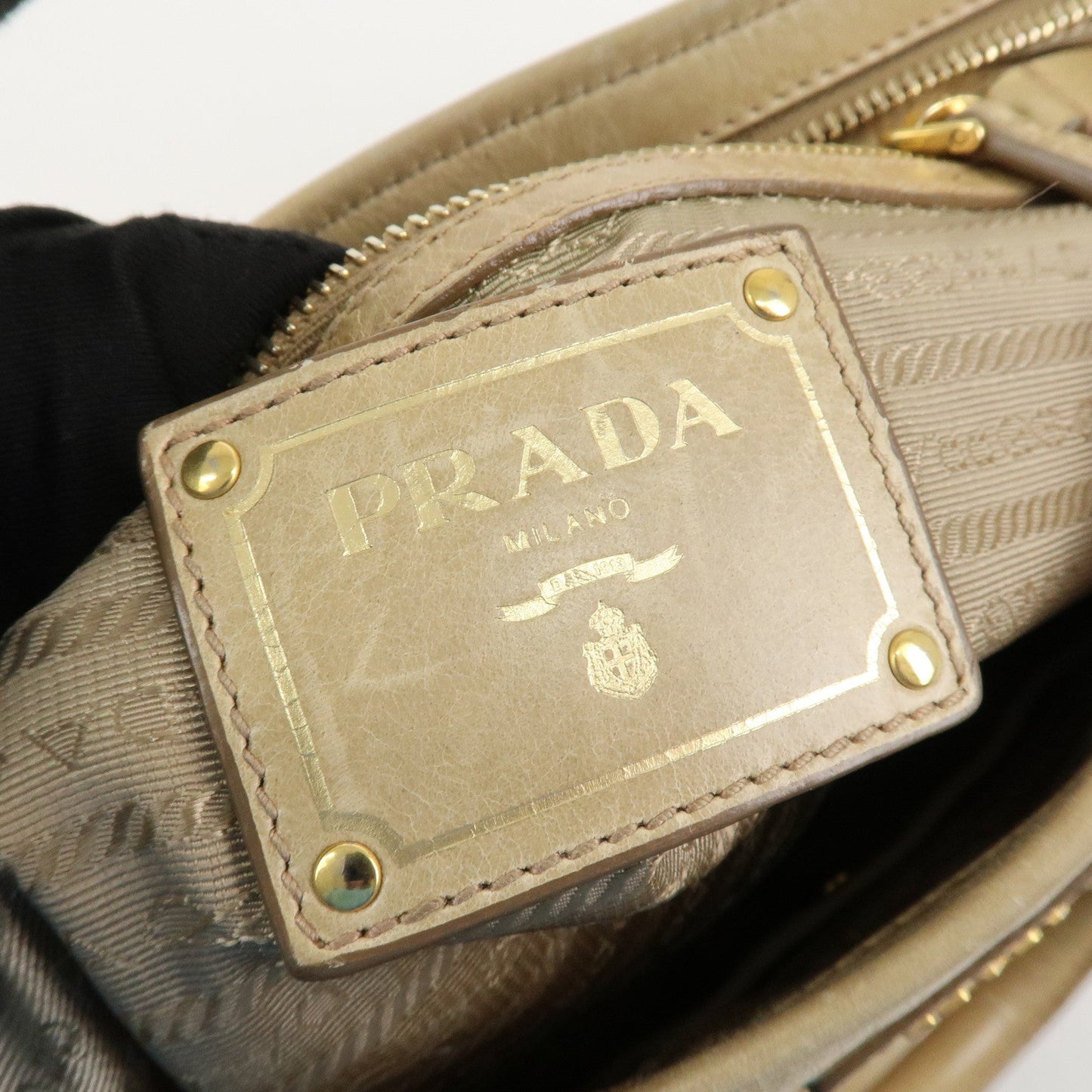 Prada Triangle Logo VITELLOSHINE Leather 2Way Bag Beige BN1921【Pre-order】