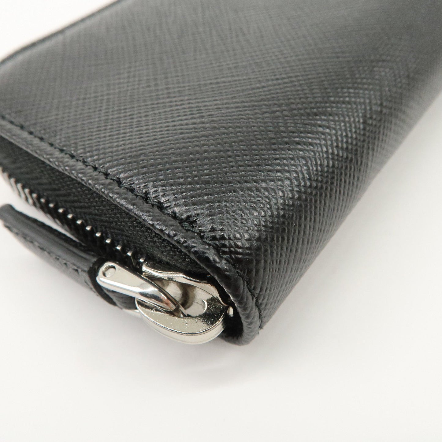 Prada Saffiano Leather Round Zippy Key Case Black 2PG604 Used【Pre-order】