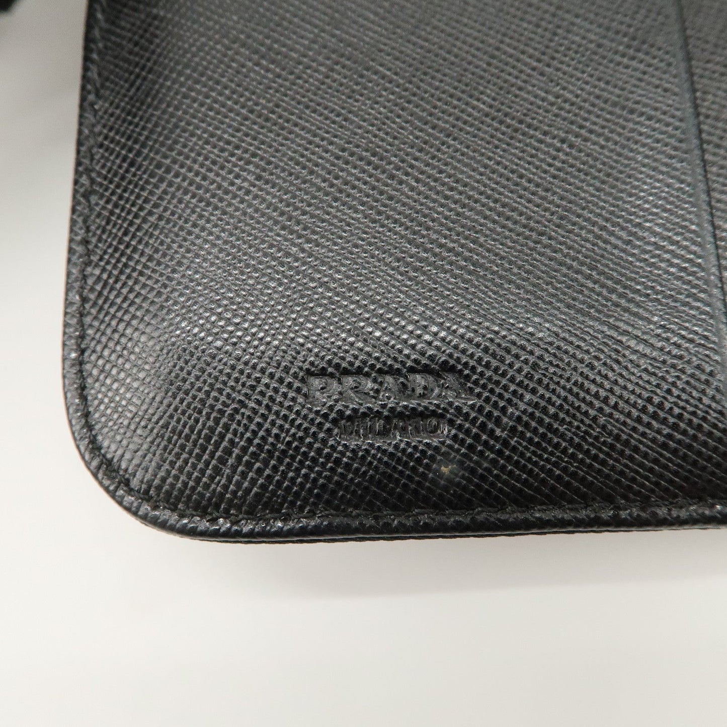 Prada Tessuto Nylon Bi-fold Round Zippy Compact Wallet Black M605【Pre-order】