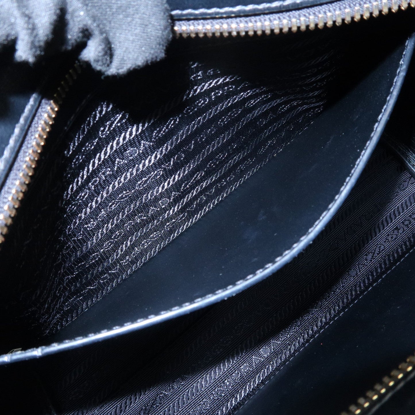 Prada Logo Saffiano Leather Shoulder Bag Gold HDW Black【Pre-order】