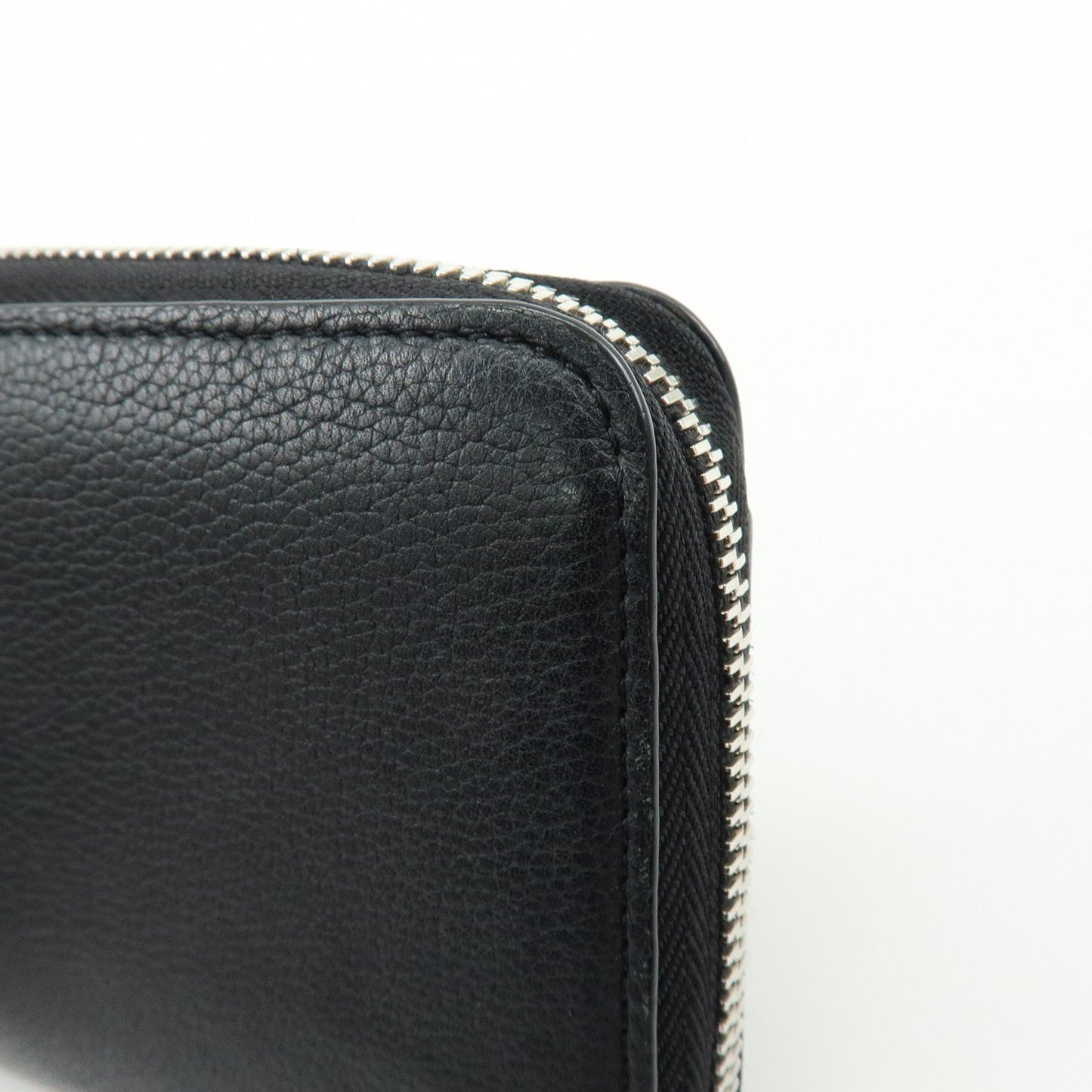 Louis Vuitton Leather Lockme Round Zippy Long Wallet Noir M62622【Pre-order】