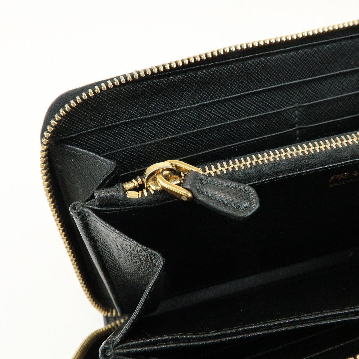 Prada Saffiano Leather Ribbon Round Zippy Wallet Black 1M0506【Pre-order】