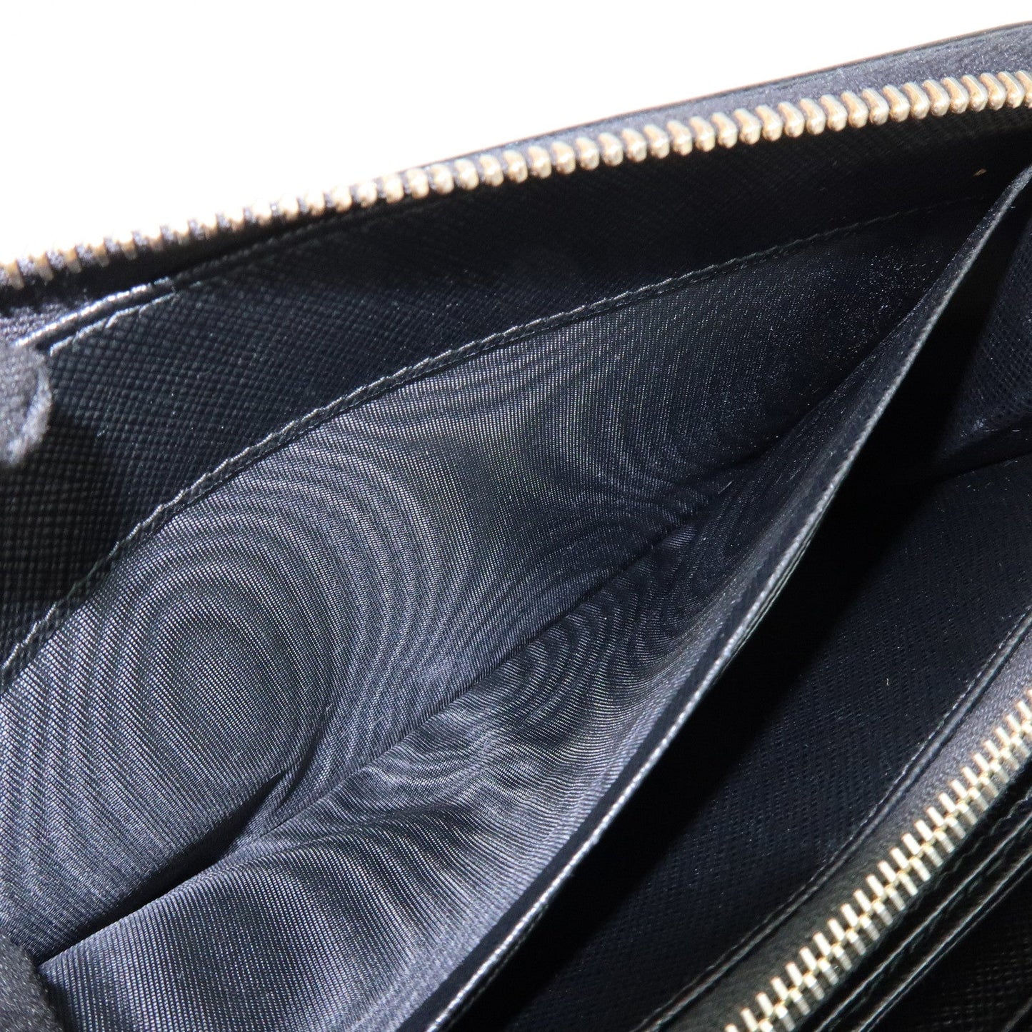 Prada Saffiano Leather Ribbon Round Zippy Wallet Black 1M0506【Pre-order】