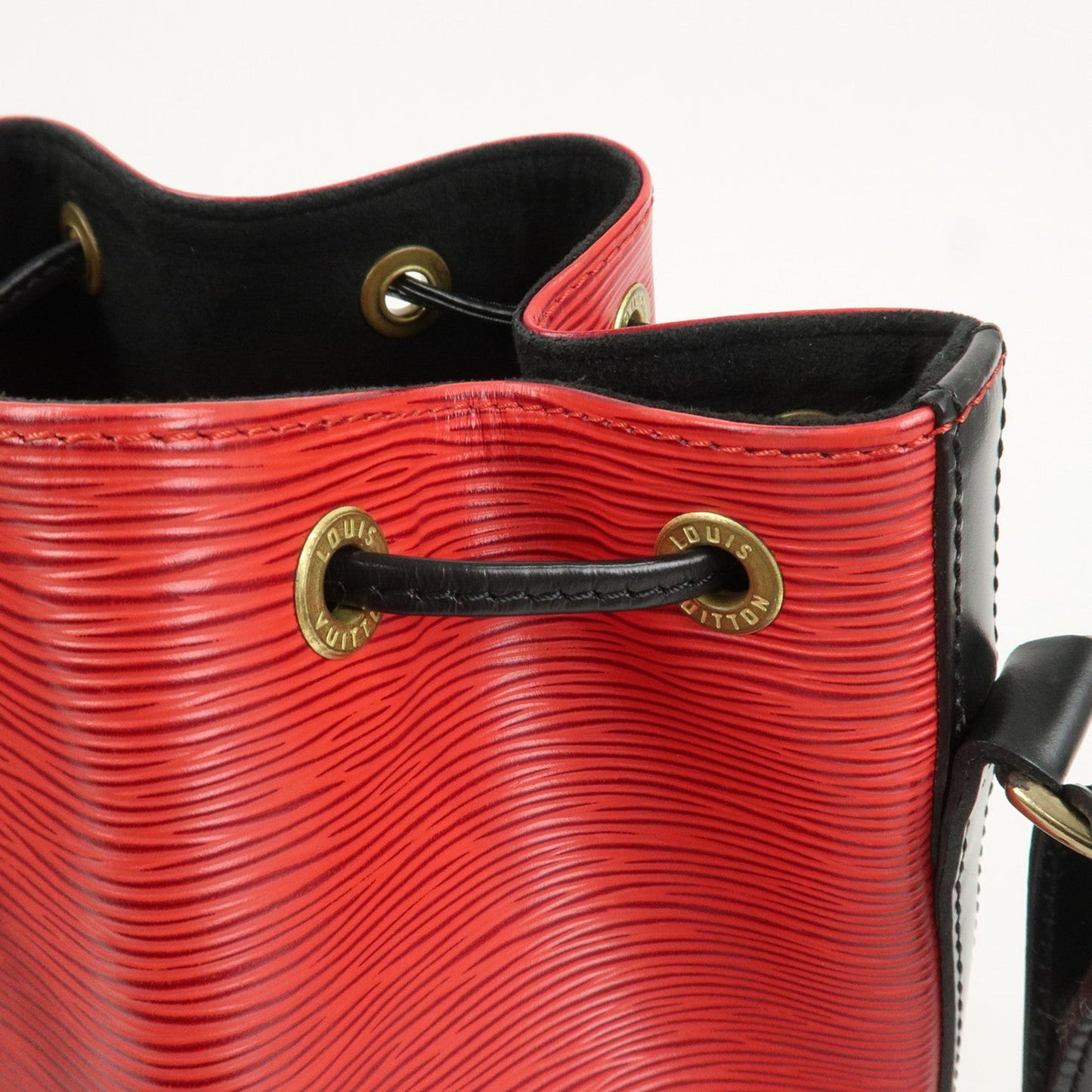 Louis Vuitton Epi Petit Noe Shoulder Bag Bicolor Noir Red M44172【Pre-order】