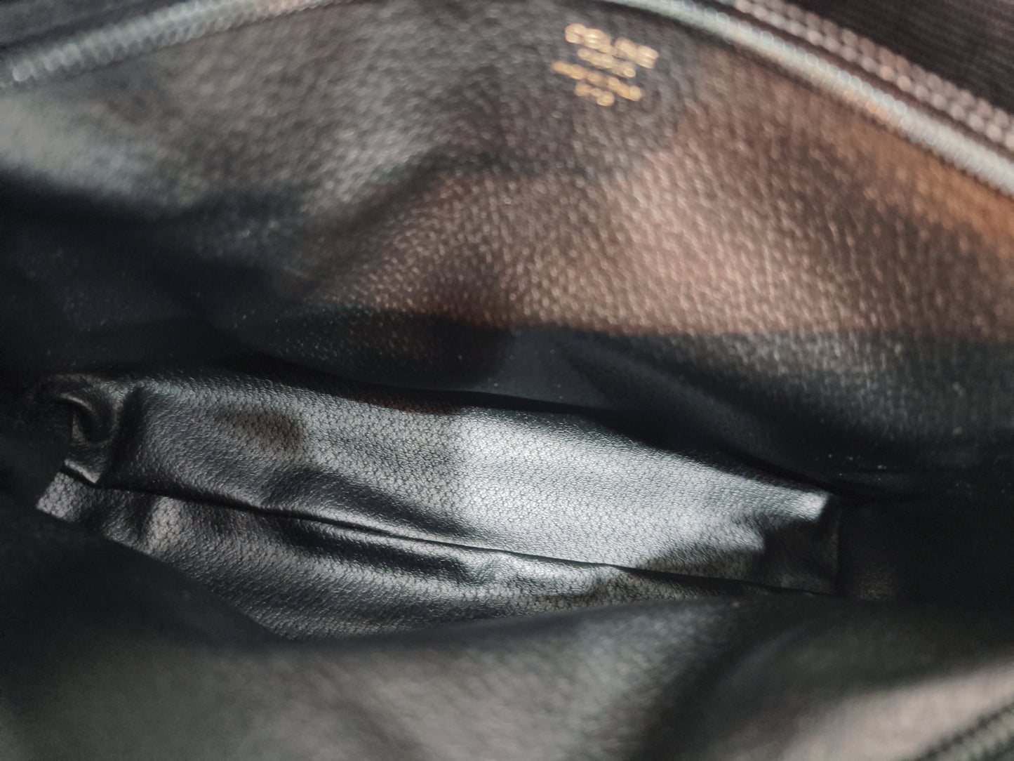 Celine Leather Pouch 黑金圓環 雲朵