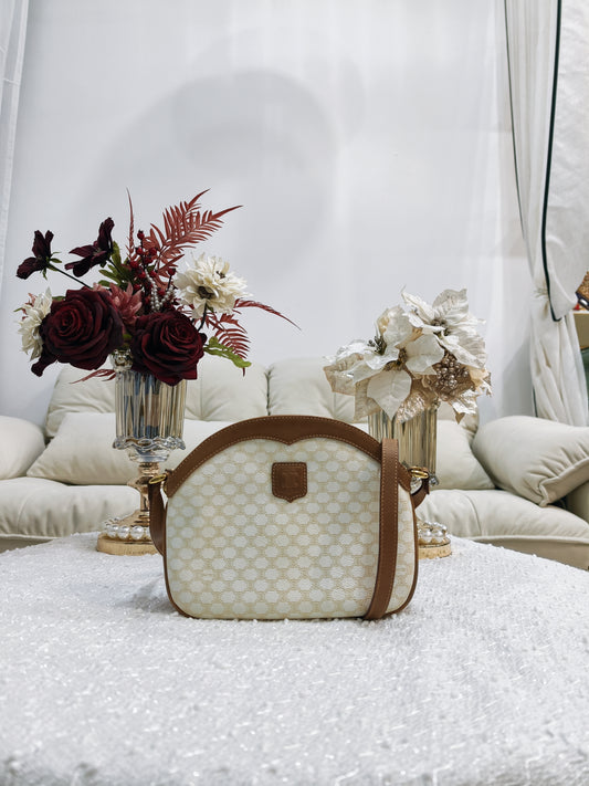 Celine Macadam crossbody Bag 白花**稀有**