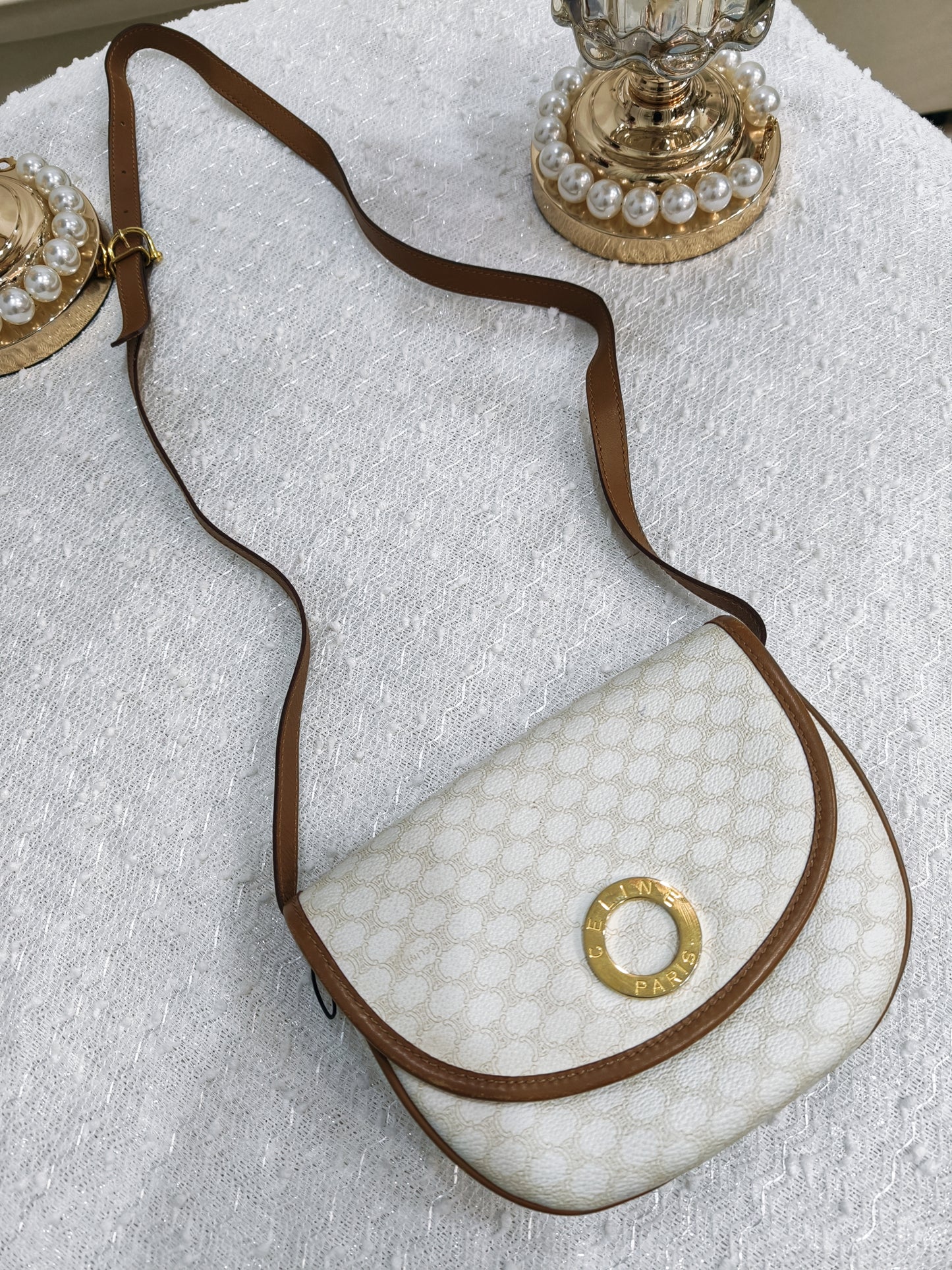 Celine Macadam crossbody Bag 白花半月 **稀有**