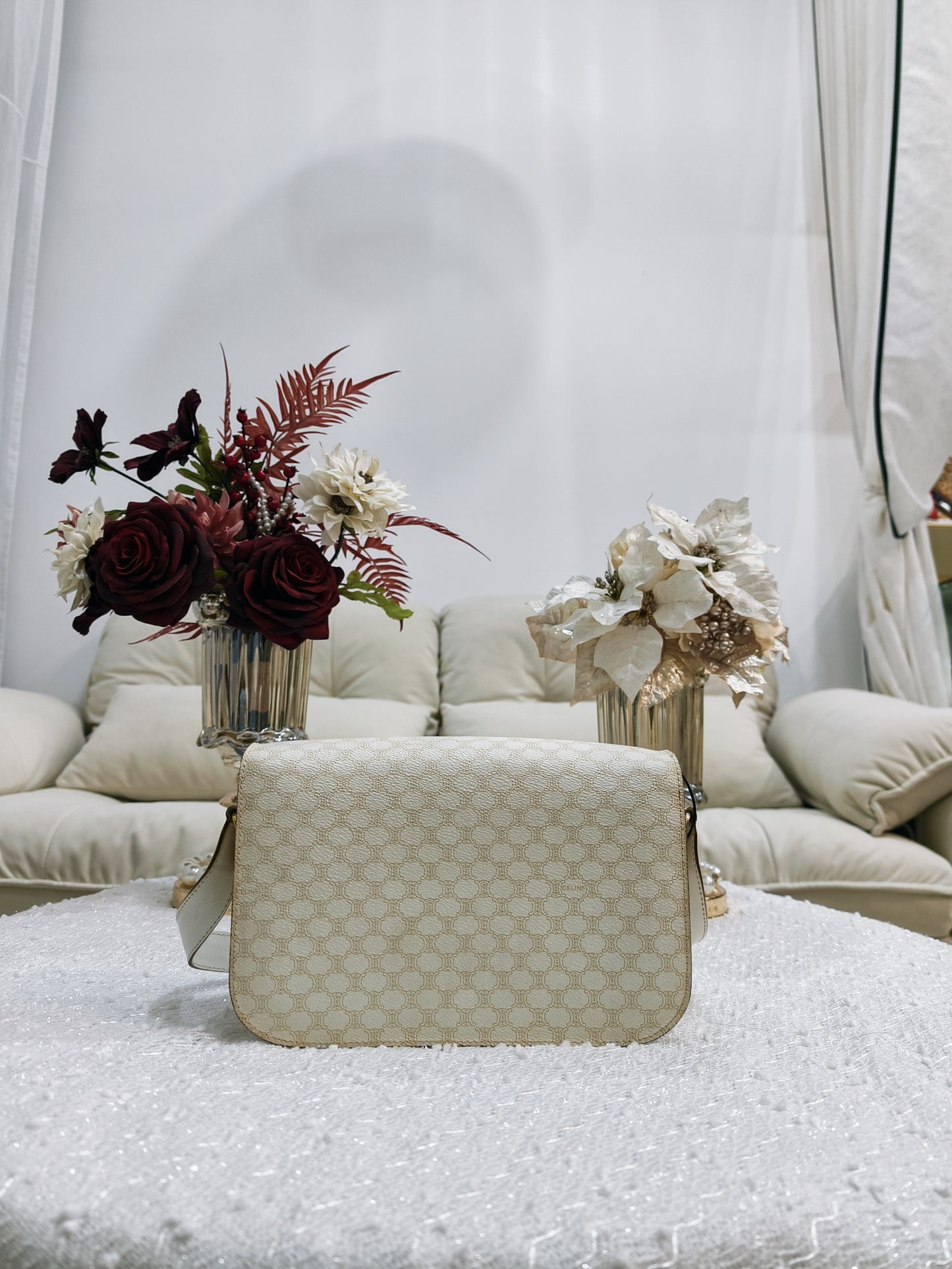 Celine Macadam crossbody Bag 白花 **稀有**