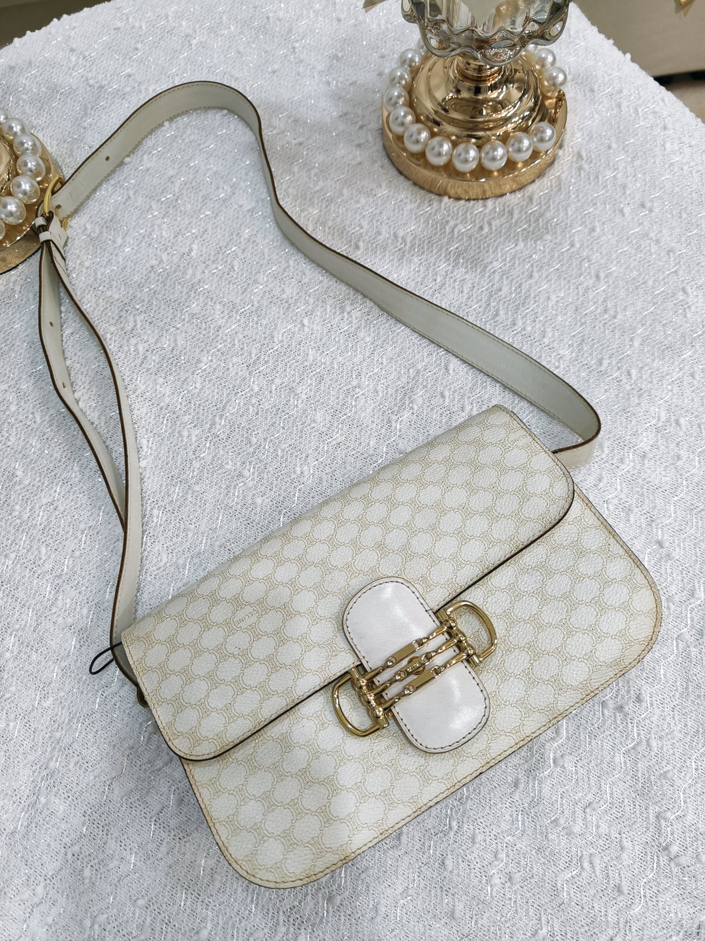 Celine Macadam crossbody Bag 白花 **稀有**