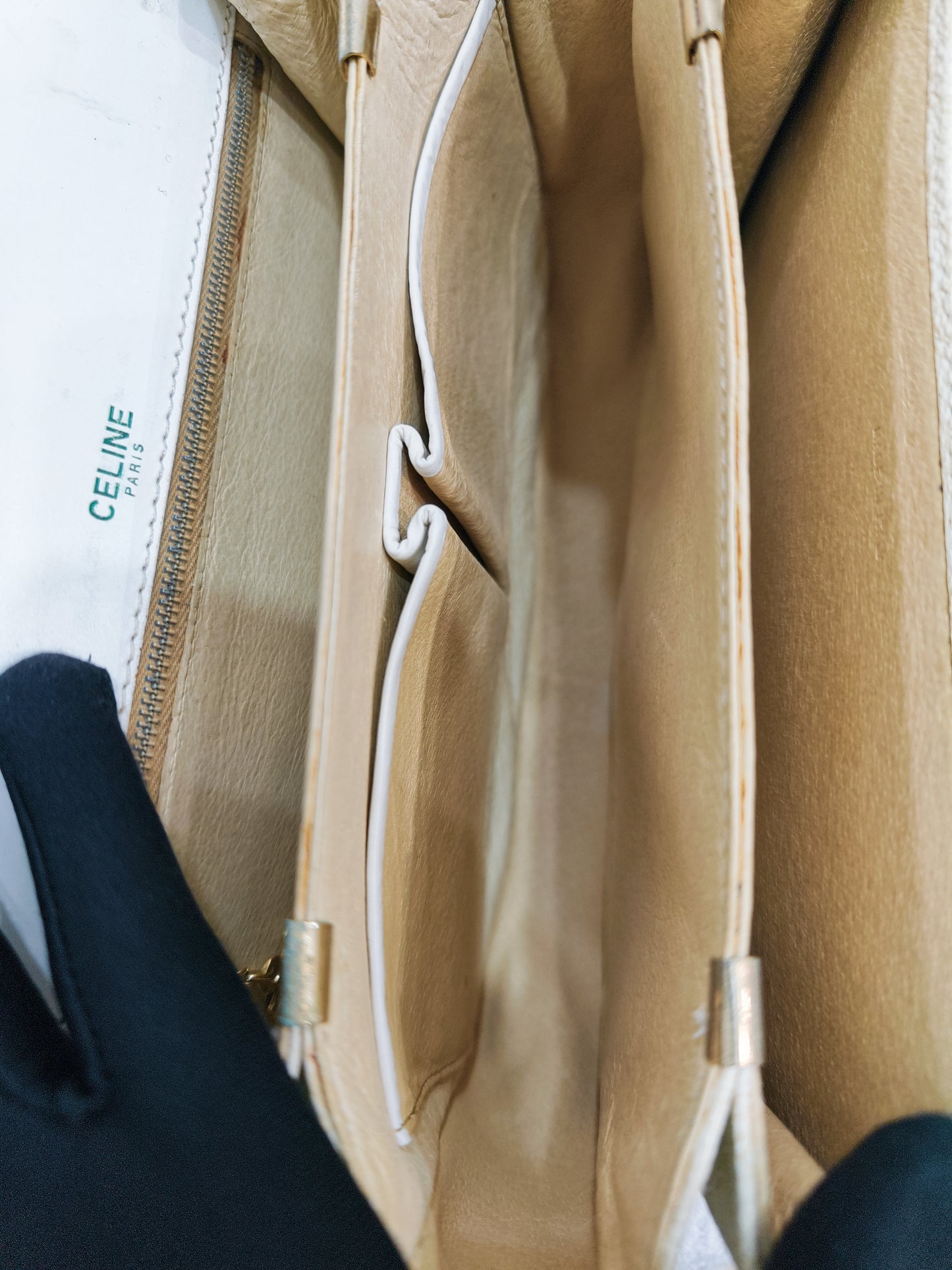 Celine Macadam crossbody Bag 白花 **稀有**