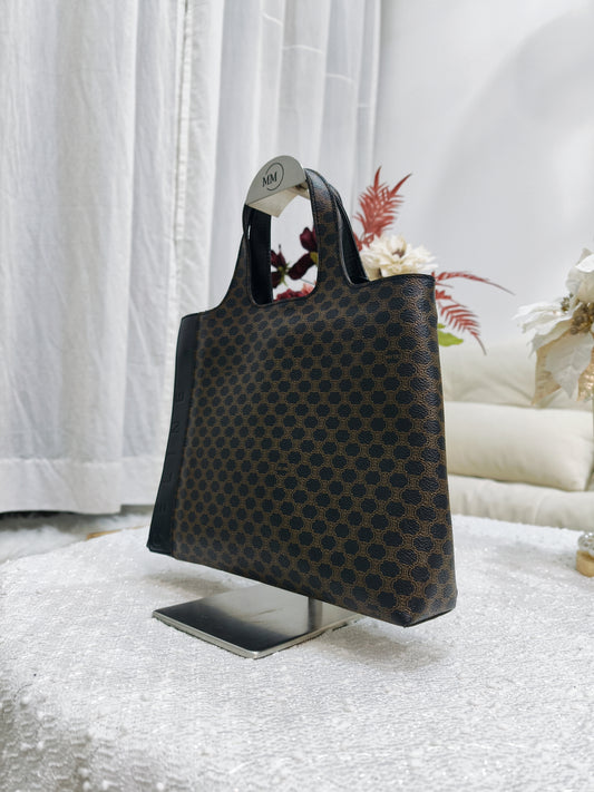 Celine Macadam 黑花手挽袋