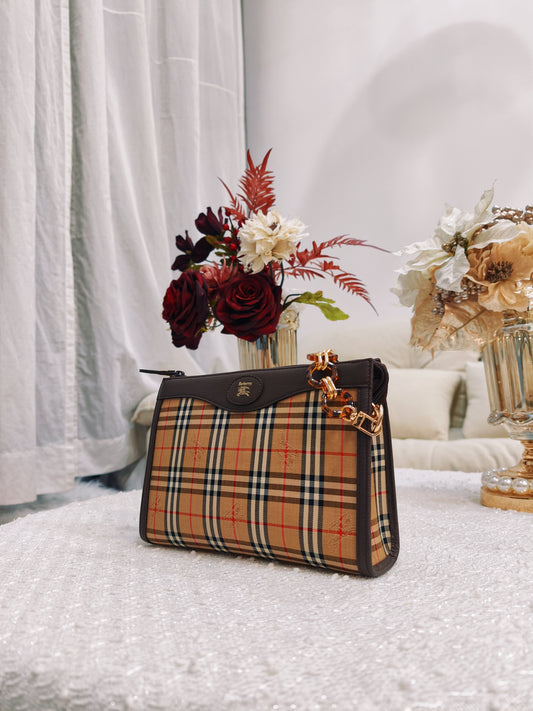 Burberry 經典格紋 Pouch