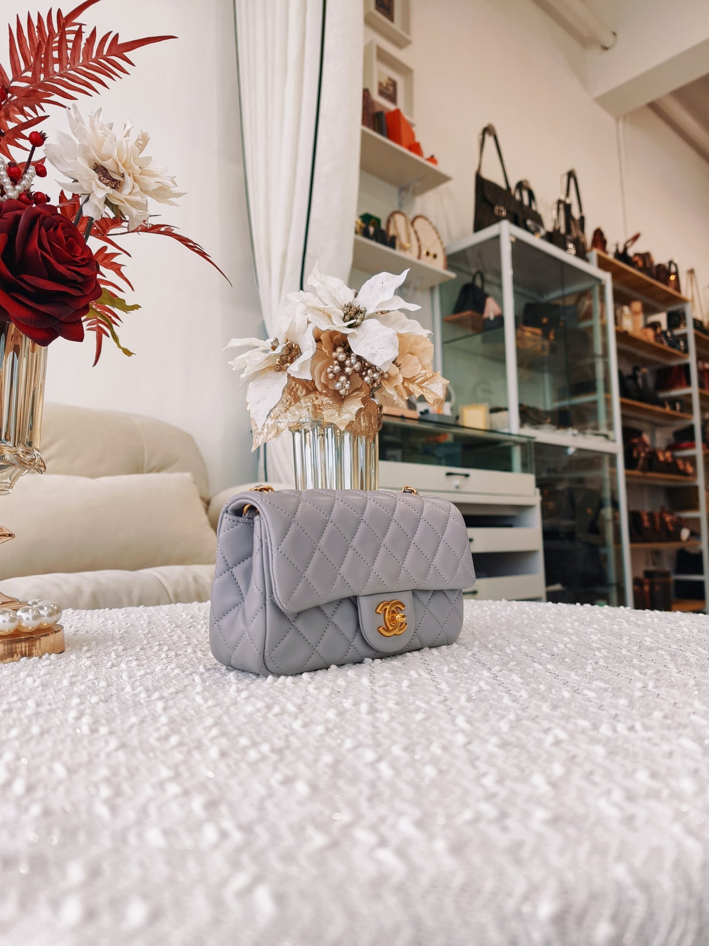 Chanel 灰金小金球大Mini