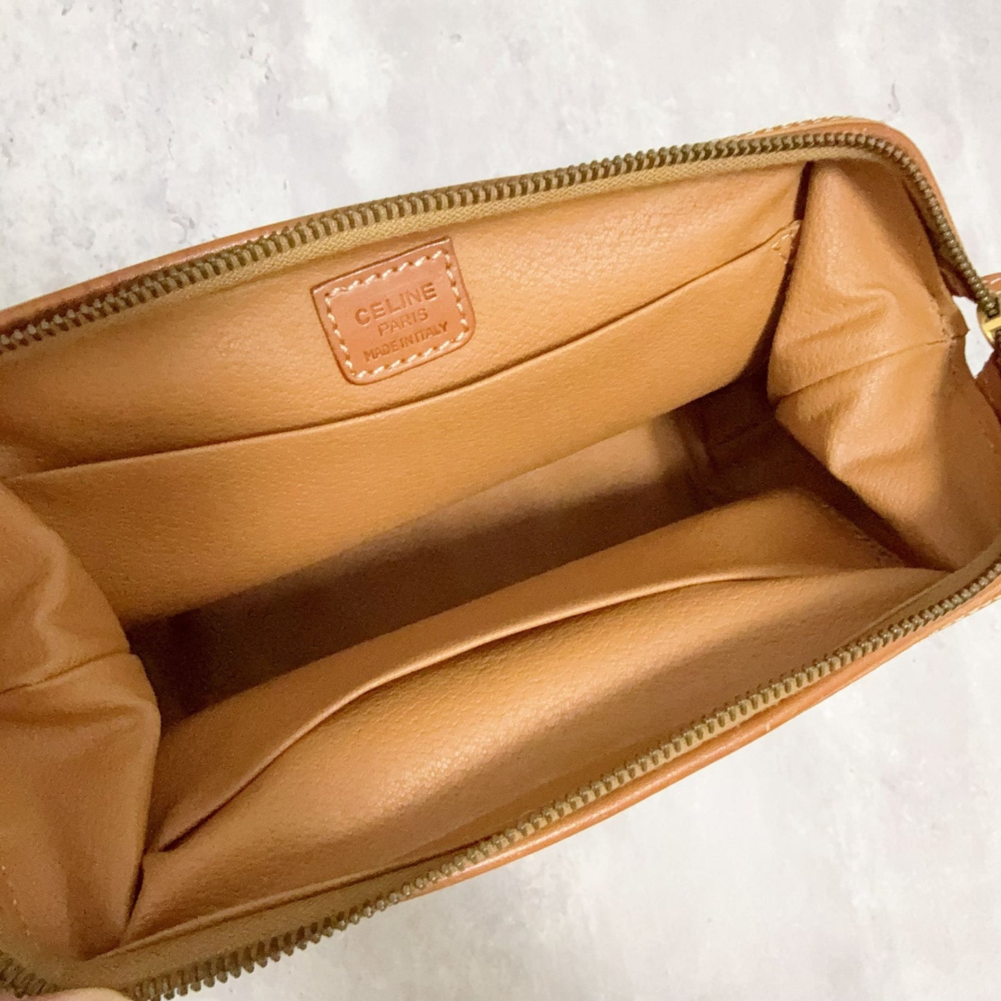 Celine Pouch 21cm (中size) 雲朵包 (啡色) 凱旋門扣